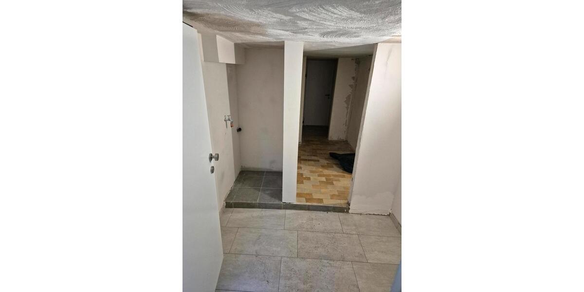 Großzügige Altbauwohnung mit Garten – sofort verfügbar 5 zimmer