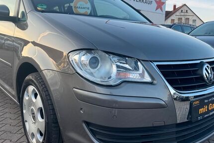 VW Touran 114.000 km 6.499 &euro; Löhne 32584