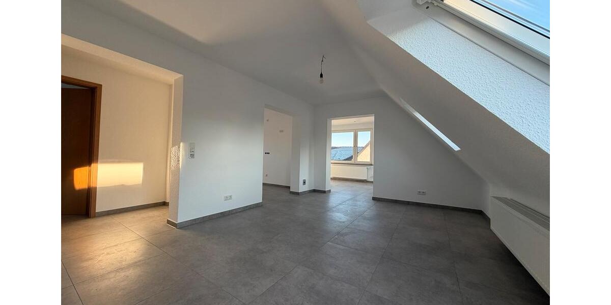 Etagenwohnung Detmold Hiddesen - 3.5 Zimmer, 82 m&sup2;, 900&euro; | Angebot:25635881