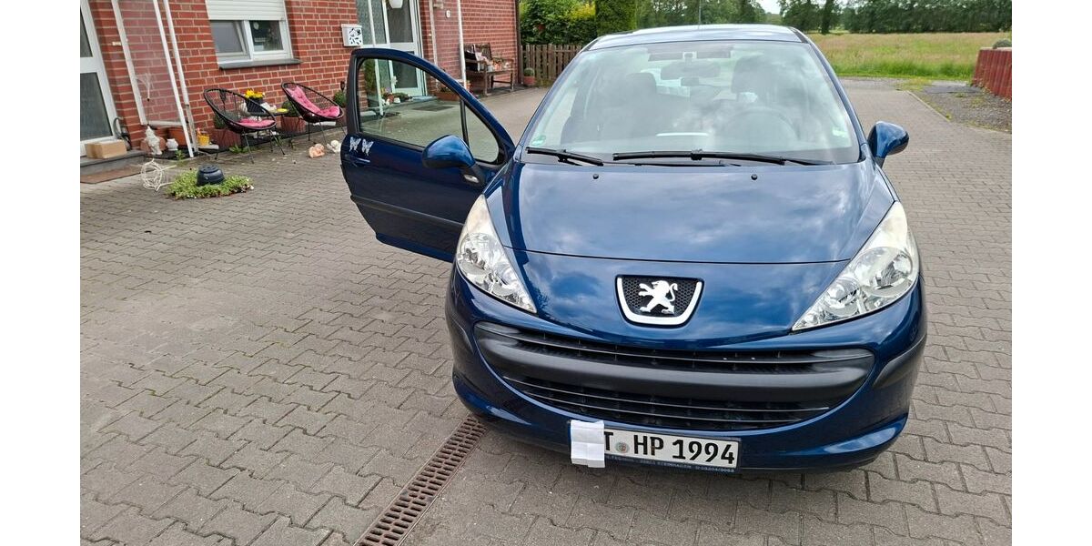 Peugeot 207 68.000 km 2.999 &euro; Steinhagen 33803