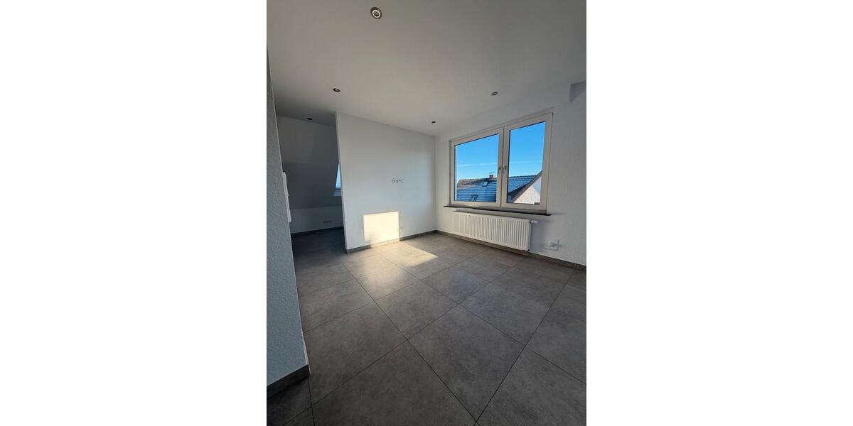 Etagenwohnung Detmold Hiddesen - 3.5 Zimmer, 82 m&sup2;, 900&euro; | Angebot:25635881