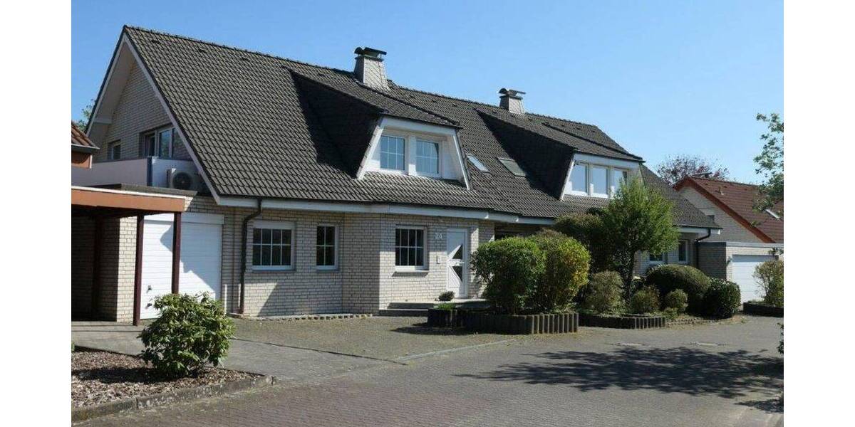 DHH - Ein Zweifamilienhaus, Vollkeller m. großer Garten-und Garagenfläche 6 zimmer