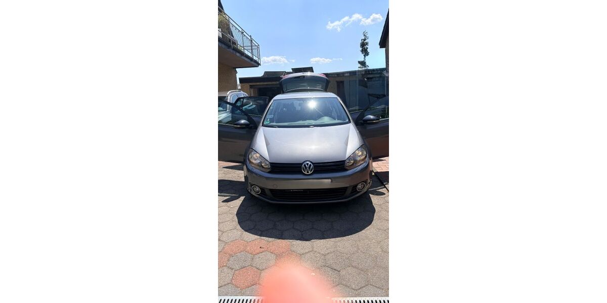 VW Golf 71.850 km 8.900 &euro; Löhne 32584