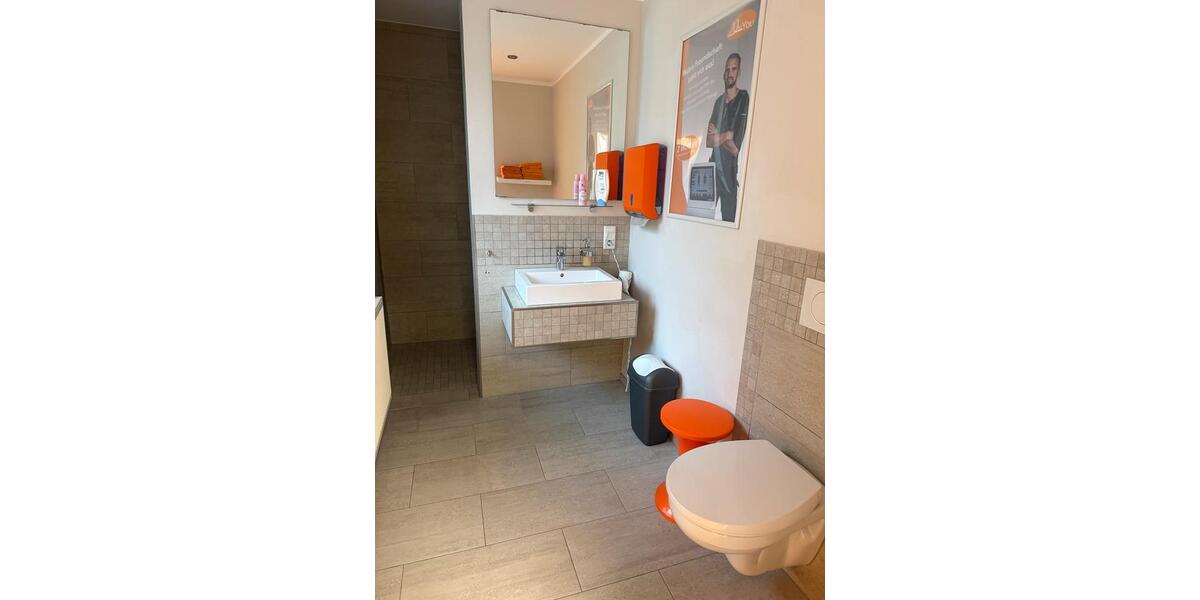 Ladenlokal! Ideal für Mode, Kosmetik, Praxis zimmer