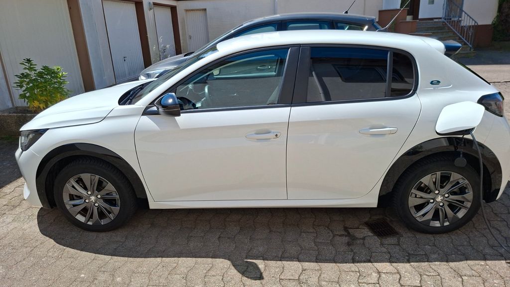 Peugeot 208 38.500 km 16.500 &euro; Bielefeld 33729