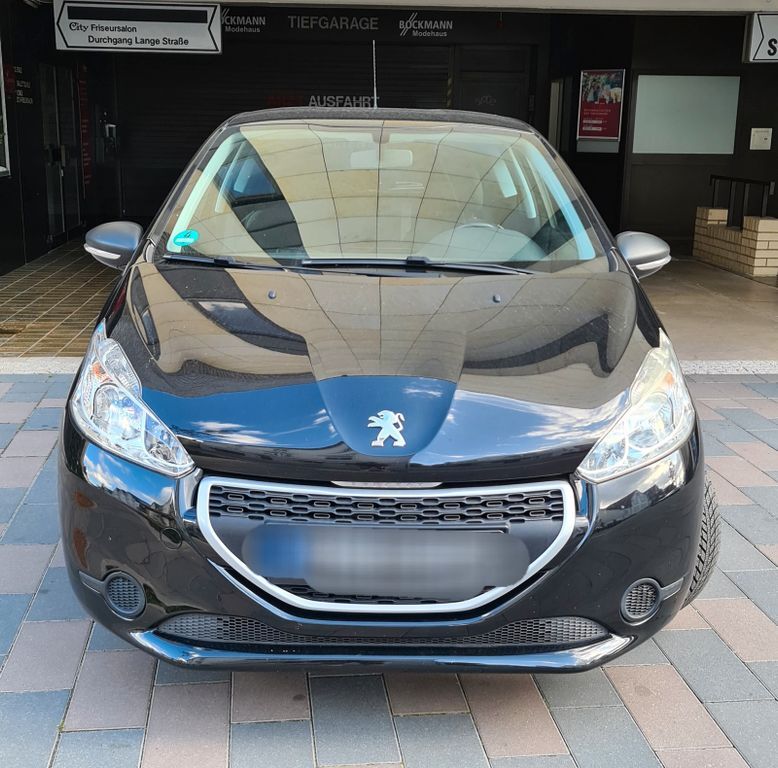 Peugeot 208 111.000 km 4.200 € Hüllhorst 32609