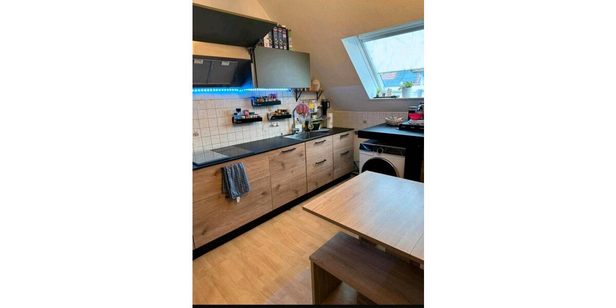 Dachgeschoßwohnung Hiddenhausen - 4 Zimmer, 80 m&sup2;, 800&euro; | Angebot:25349036