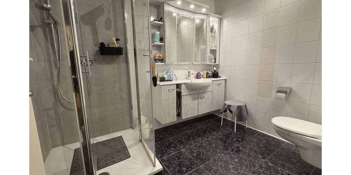 Etagenwohnung Detmold Innenstadt - 3 Zimmer, 91 m&sup2;, 165.000&euro; | Angebot:26715531