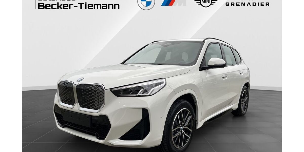 BMW iX1 4.489 km 49.992 &euro; Versmold 33775