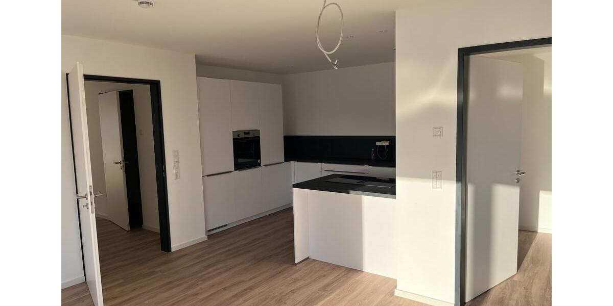 Offene Neubauwohnung mit großer Terasse 3 zimmer