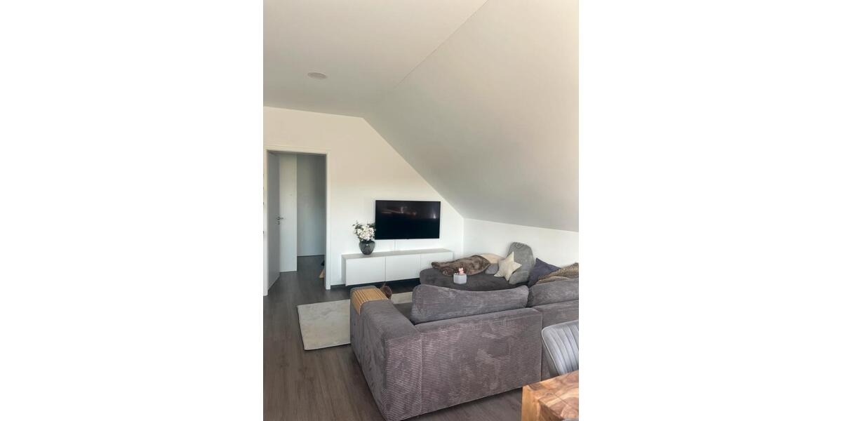 Dachgeschoßwohnung Detmold Hiddesen - 3 Zimmer, 85 m&sup2;, 320.000&euro; | Angebot:26597759