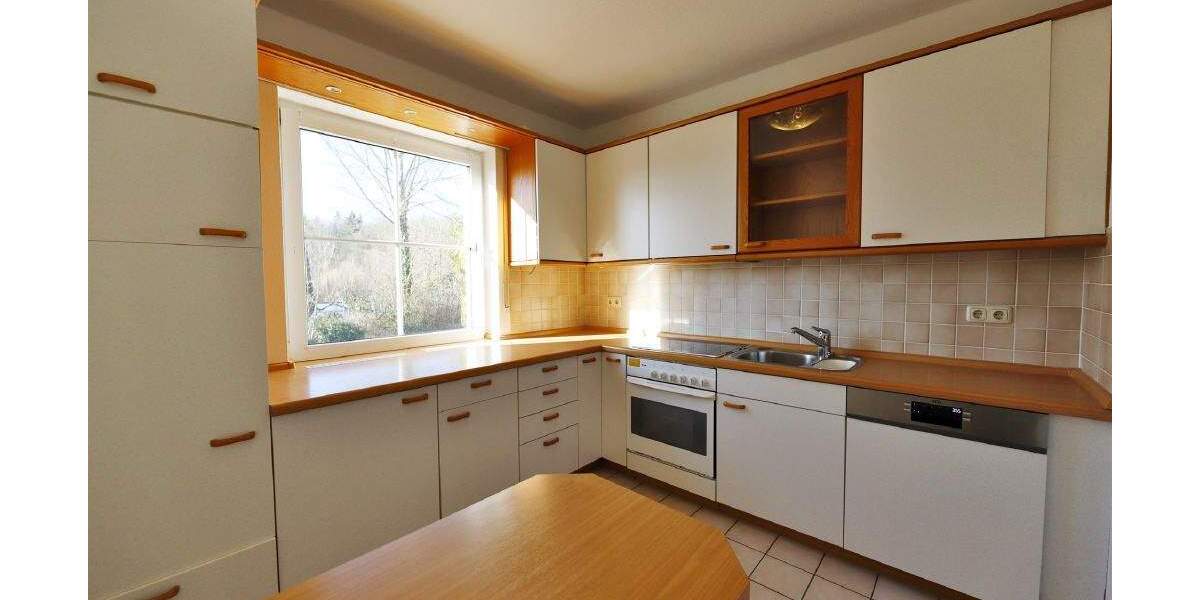 Etagenwohnung Lage - 3 Zimmer, 82 m&sup2;, 175.000&euro; | Angebot:25776535