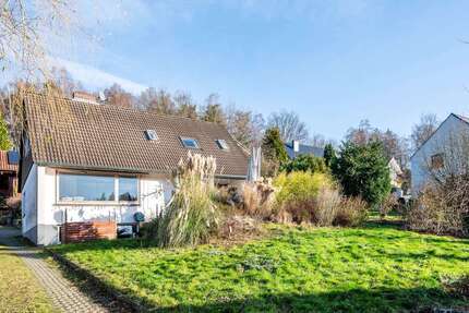 Haus zum Kaufen in Oerlinghausen 299.900 € 126 m² 3.5 zimmer