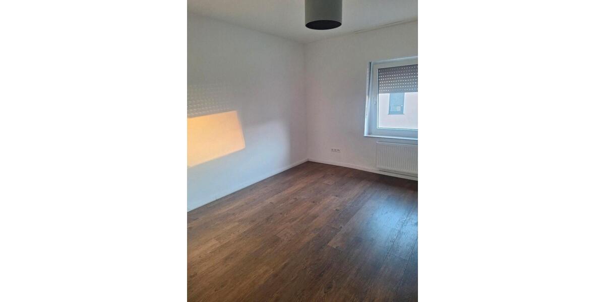 Erdgeschoßwohnung Hiddenhausen - 3 Zimmer, 83 m&sup2;, 750&euro; | Angebot:26414776