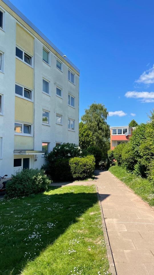 4-Zimmer-Wohnung im EG mit Balkon, Stellplatz, Keller, EBK