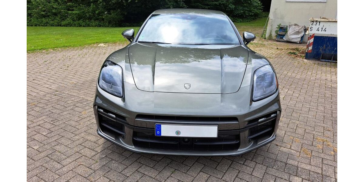 Porsche Panamera 50.000 km 142.900 &euro; Bielefeld 33615