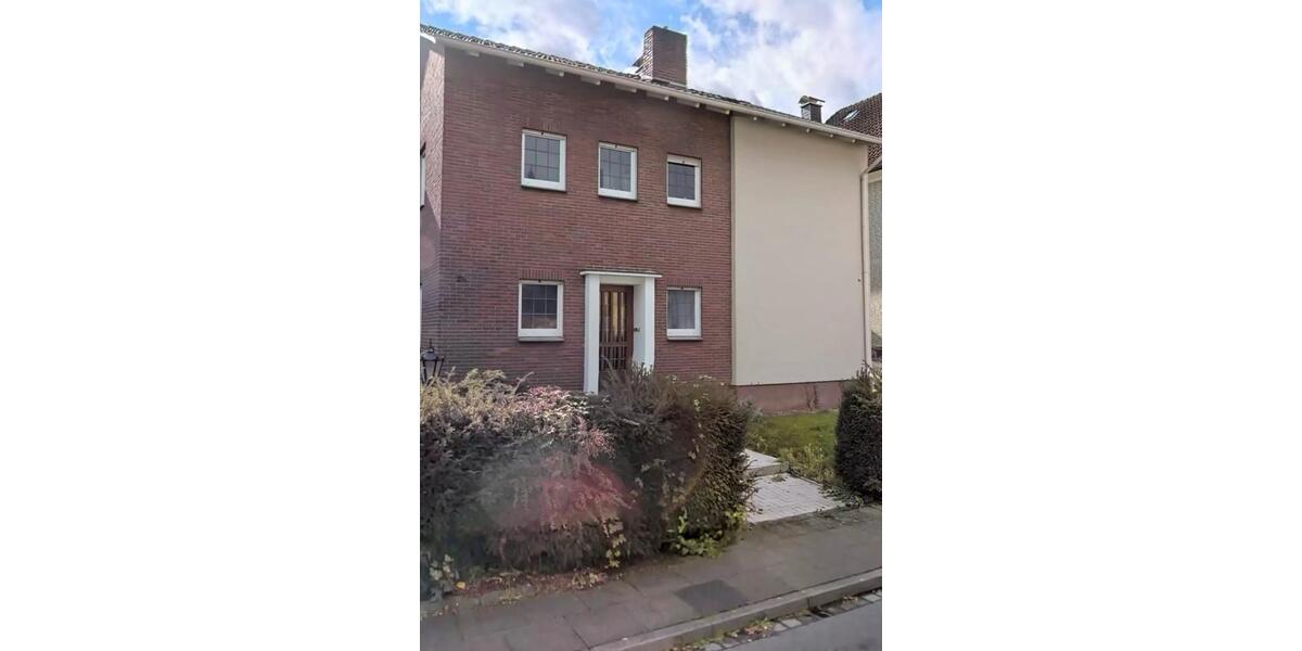 Einfamilienhaus Bad Oeynhausen - 8 Zimmer, 324 m&sup2;, 349.000&euro; | Angebot:26940604