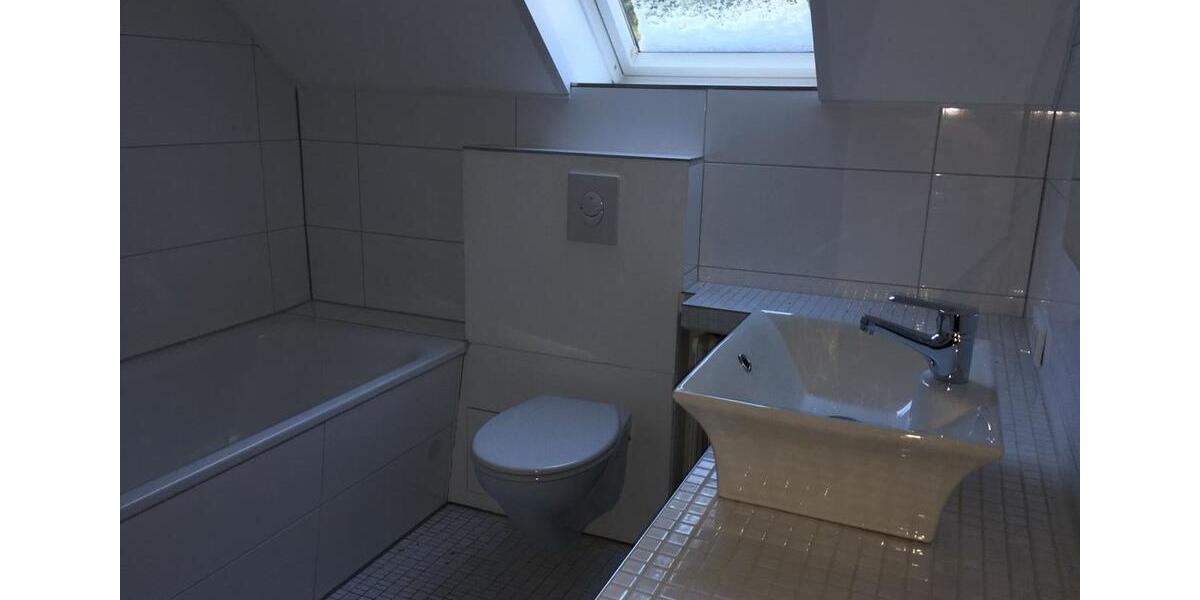 Dachgeschoßwohnung Detmold Hiddesen - 3 Zimmer, 71 m&sup2;, 570&euro; | Angebot:26312558