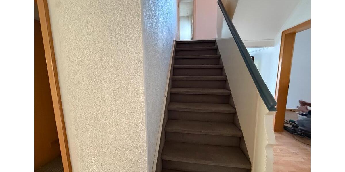 Einfamilienhaus Herford Falkendiek - 8 Zimmer, 170 m&sup2;, 1.500&euro; | Angebot:25352186