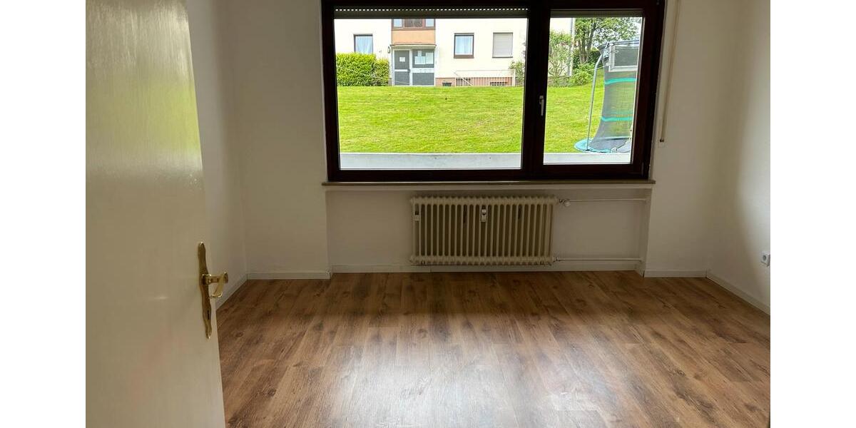 Erdgeschoßwohnung Detmold - 3 Zimmer, 73 m&sup2;, 650&euro; | Angebot:26638428