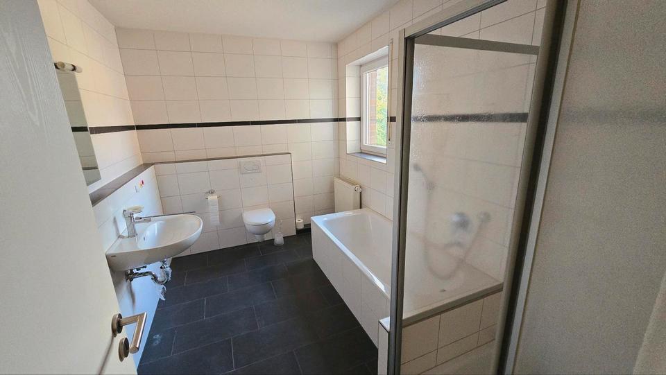Etagenwohnung Gütersloh - 3 Zimmer, 117 m&sup2;, 1.200&euro; | Angebot:26405998