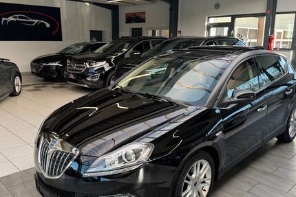 Lancia Delta 122.000 km 5.900 &euro; Detmold 32758