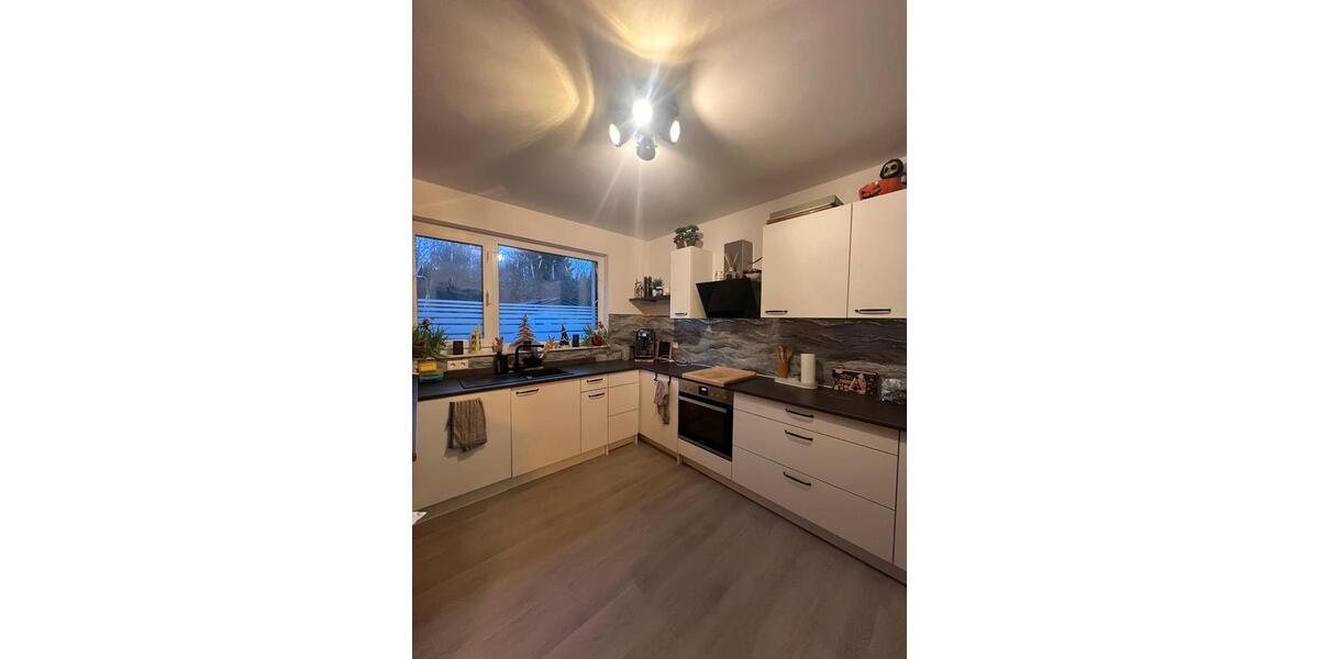 Doppelhaushälfte zum 01.03.2026 frei. 5 zimmer