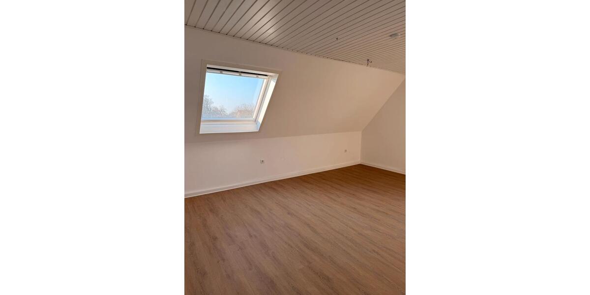 Dachgeschoßwohnung Bielefeld Schildesche - 1 Zimmer, 40 m&sup2;, 450&euro; | Angebot:26413076