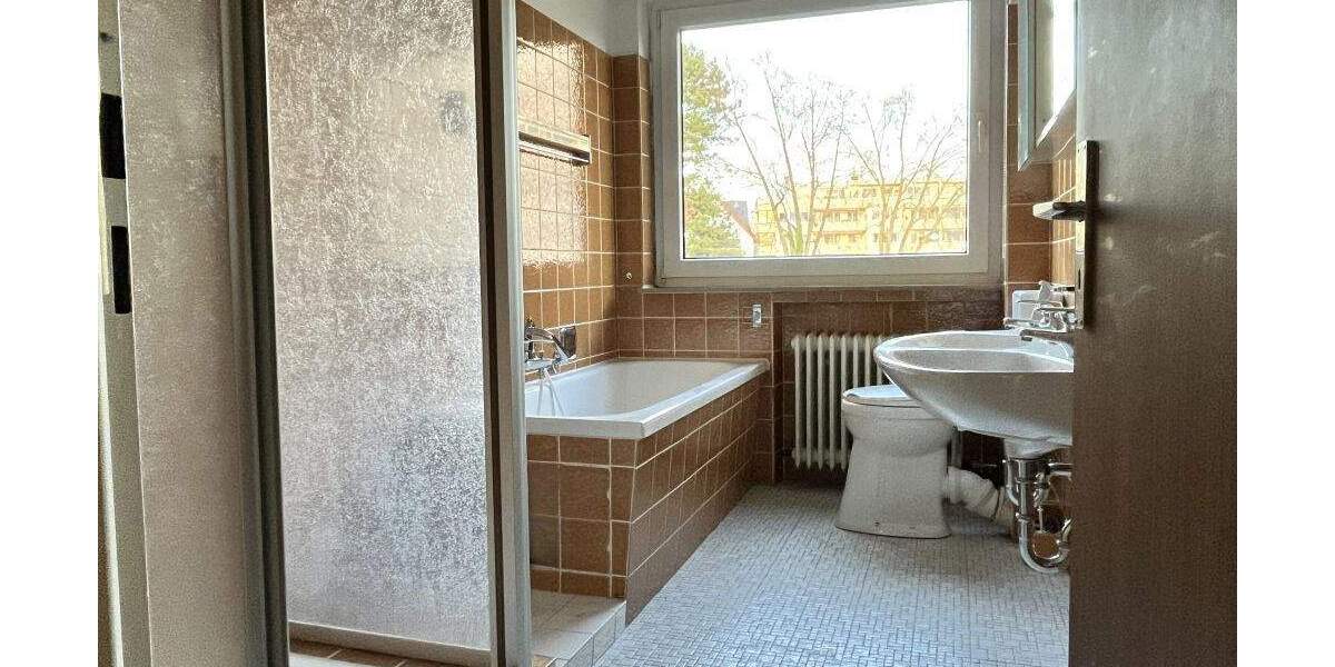 Etagenwohnung Bad Salzuflen-Innenstadt Innenstadt - 4 Zimmer, 110 m&sup2;, 195.000&euro; | Angebot:25818841