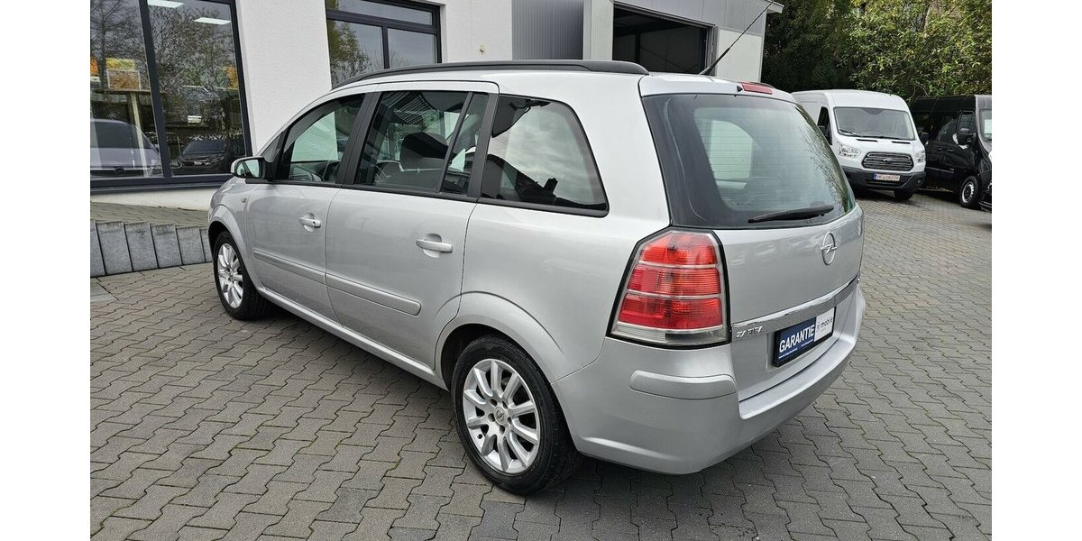 Opel Zafira 1.8 Edition KLIMA 7 Sitzer Tempomat AHK 205.612 km 3.790 &euro; Löhne 32584