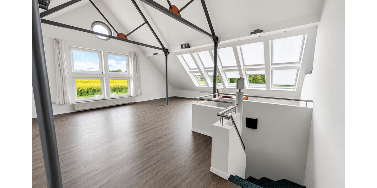 Charakterimmobilie mit Einliegerwohnung auf außergewöhnlichem Naturgrundstück - Zweifamilienhaus Hüllhorst | Angebot:26948462
