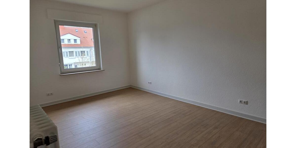 Etagenwohnung Bad Oeynhausen - 3 Zimmer, 100 m&sup2;, 895&euro; | Angebot:26717395