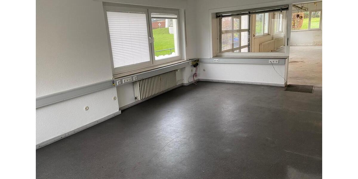 Gewerbeobjekt Bad Salzuflen Biemsen-Ahmsen - 1.300&euro; | Angebot:26479504