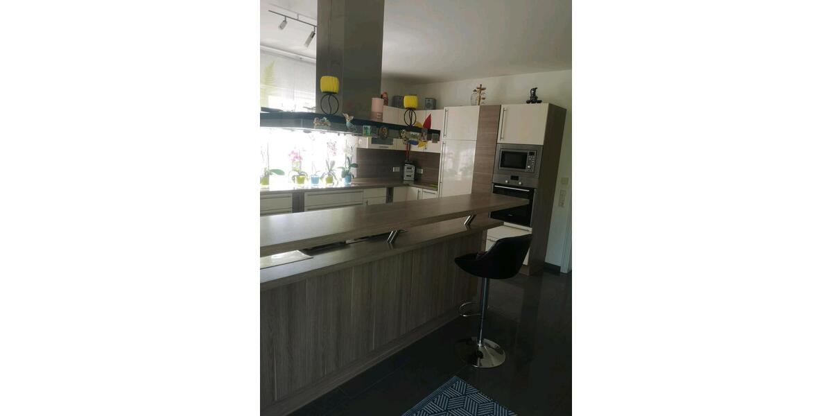 Einfamilienhaus Lage - 7 Zimmer, 150 m&sup2;, 550.000&euro; | Angebot:27287422