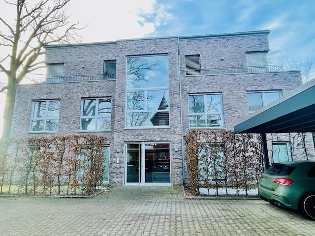 GT-Isselhorst! Traumhafte 2-Zi.-Penthouse-Whg. Fahrstuhl Gäste-WC Dachterrasse Carport 2 zimmer