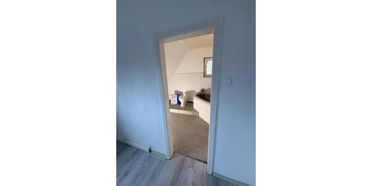 Etagenwohnung Delbrück - 5 Zimmer, 120 m&sup2;, 1.260&euro; | Angebot:25756670