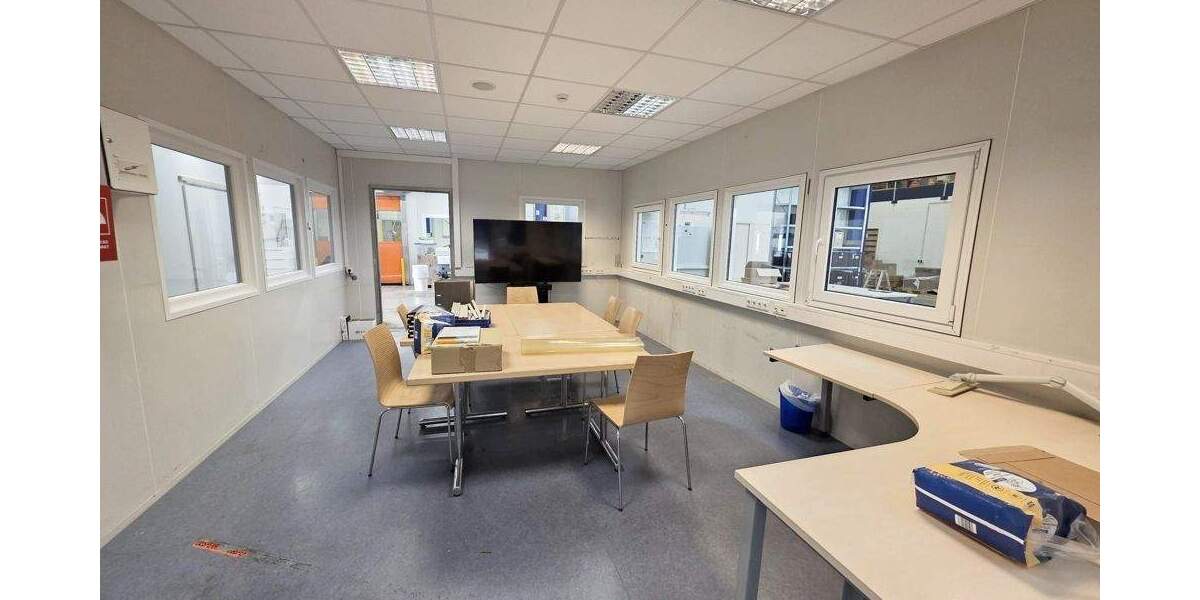 Großzügige Gewerbefläche Lagerhalle mit 7 m Höhe in Gütersloh (B61) zimmer