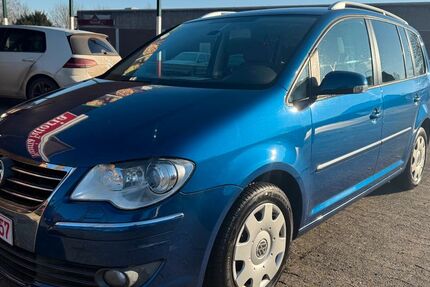 VW Touran 177.942 km 4.250 € Versmold 33775