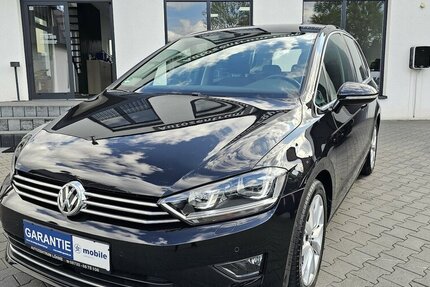 VW Golf Sportsvan 1.4 TSI Highline LEDER NAVI AHK 105.050 km 13.990 &euro; Löhne 32584