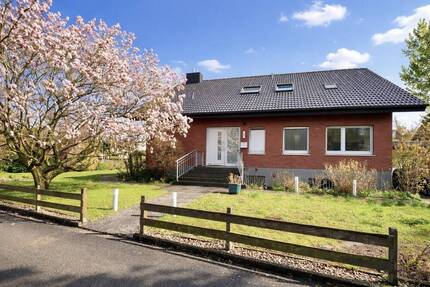 Haus Detmold Diestelbruch - 6 Zimmer, 219 m&sup2;, 525.000&euro; | Angebot:26081142