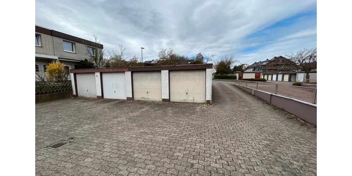 Garagen / Stellplätze Bielefeld Schildesche - 95&euro; | Angebot:25959440