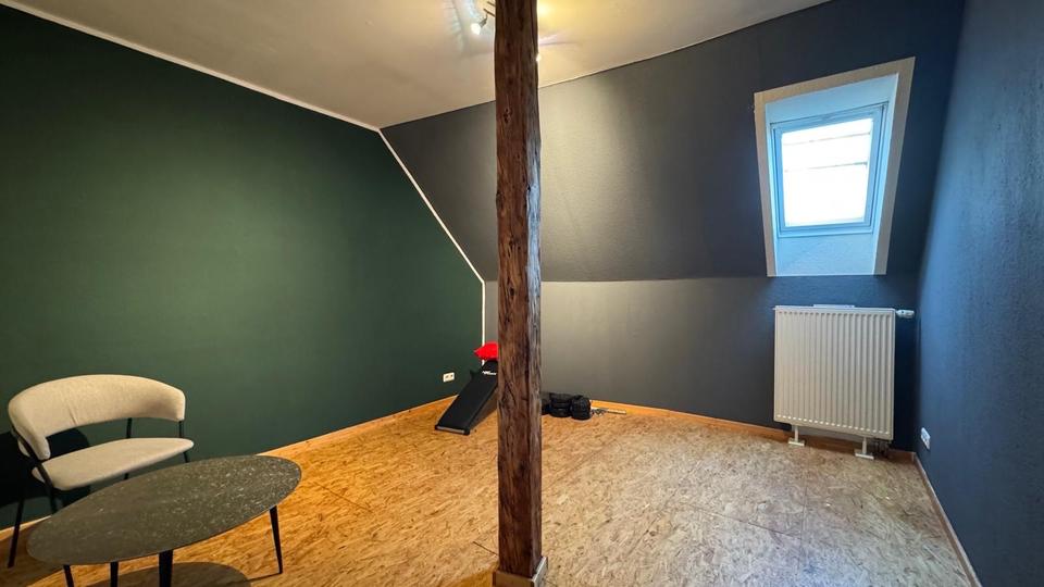 Dachgeschoßwohnung Bünde - 3 Zimmer, 122 m&sup2;, 850&euro; | Angebot:26603567