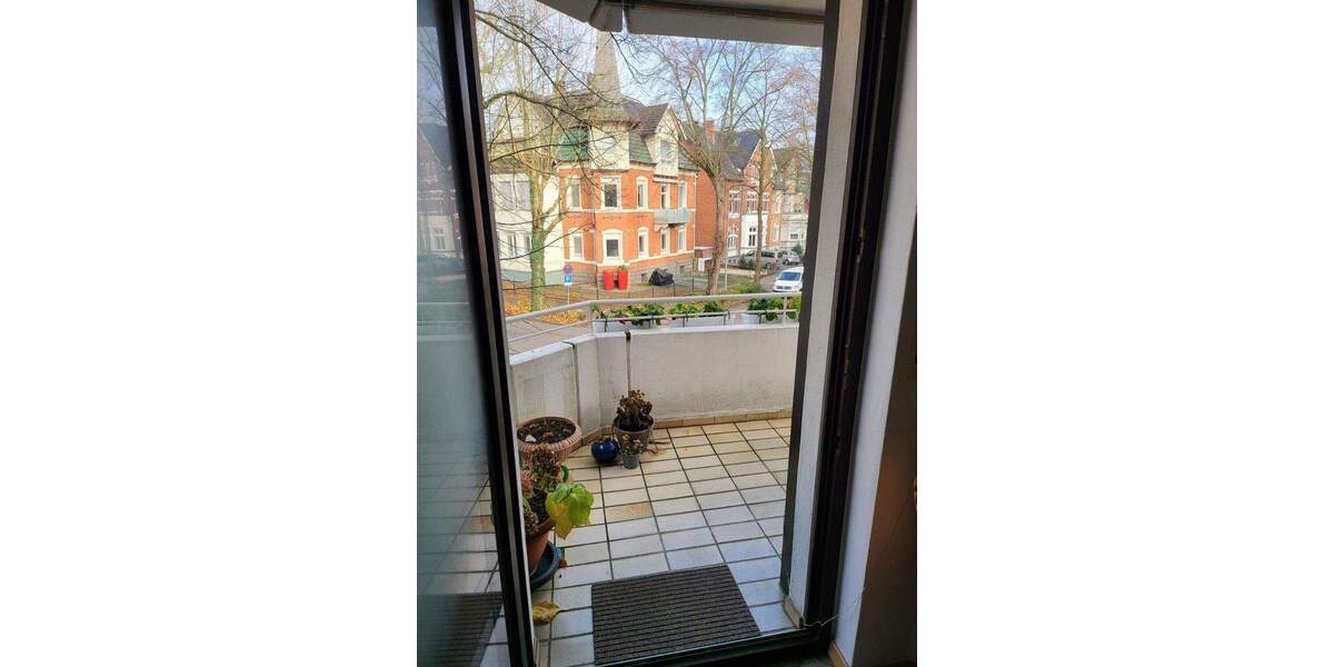 Provisionsfrei, Attraktive 2-Zimmer-Wohnung mit drei Balkonen und TG in der Innenstadt 2 zimmer