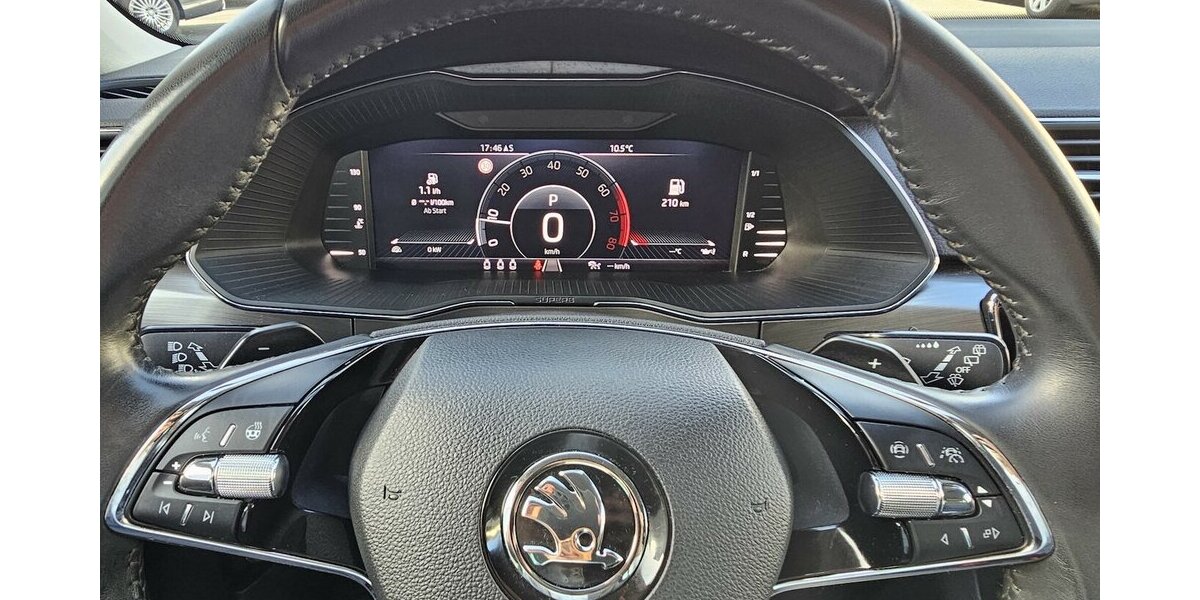 Skoda Superb 2.0 TSI DSG AHK LED NAVI ACC VIRT Cockpit 92.480 km 25.490 &euro; Löhne 32584