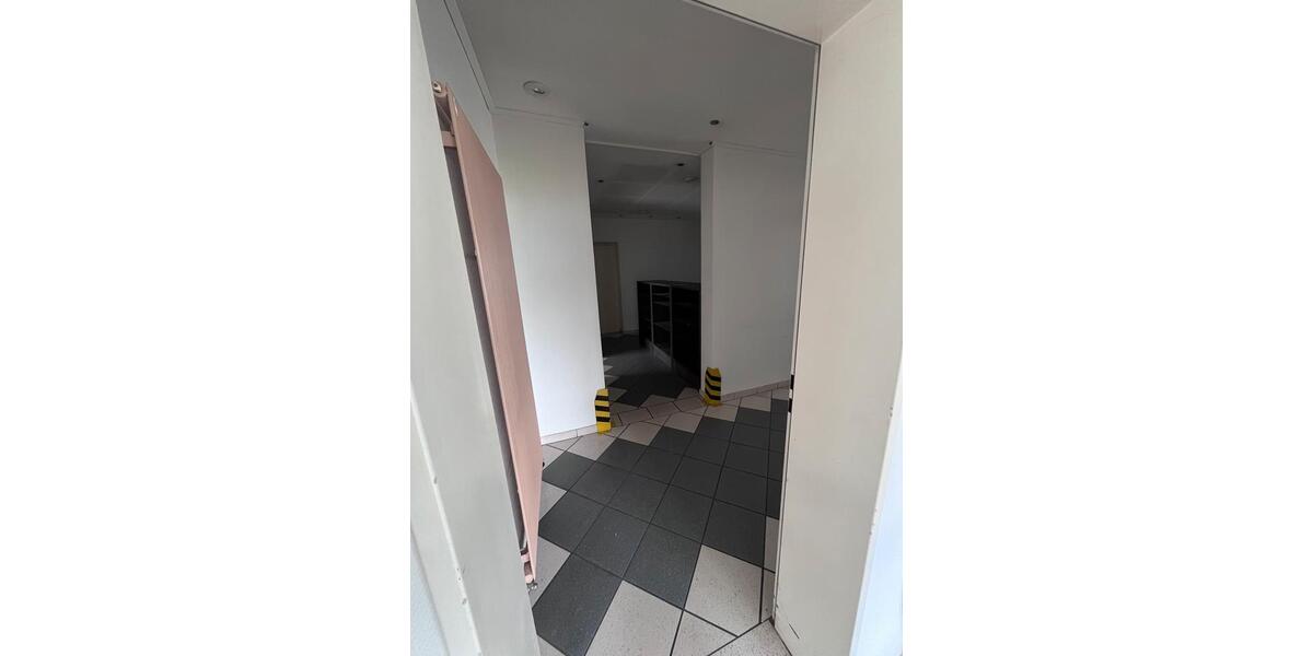 Gewerbeobjekt Bad Salzuflen Ehrsen-Breden - 825&euro; | Angebot:25894486