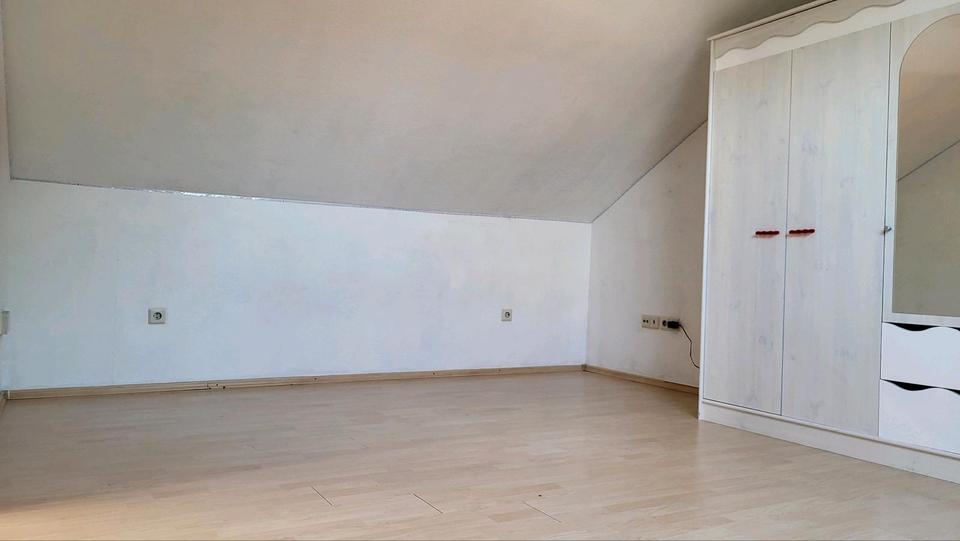 Etagenwohnung Gütersloh Isselhorst - 5 Zimmer, 95 m&sup2;, 1.400&euro; | Angebot:25642606