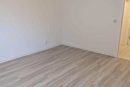 Studentenapartment | frisch renoviert | direkt an der Straßenbahn 1 zimmer