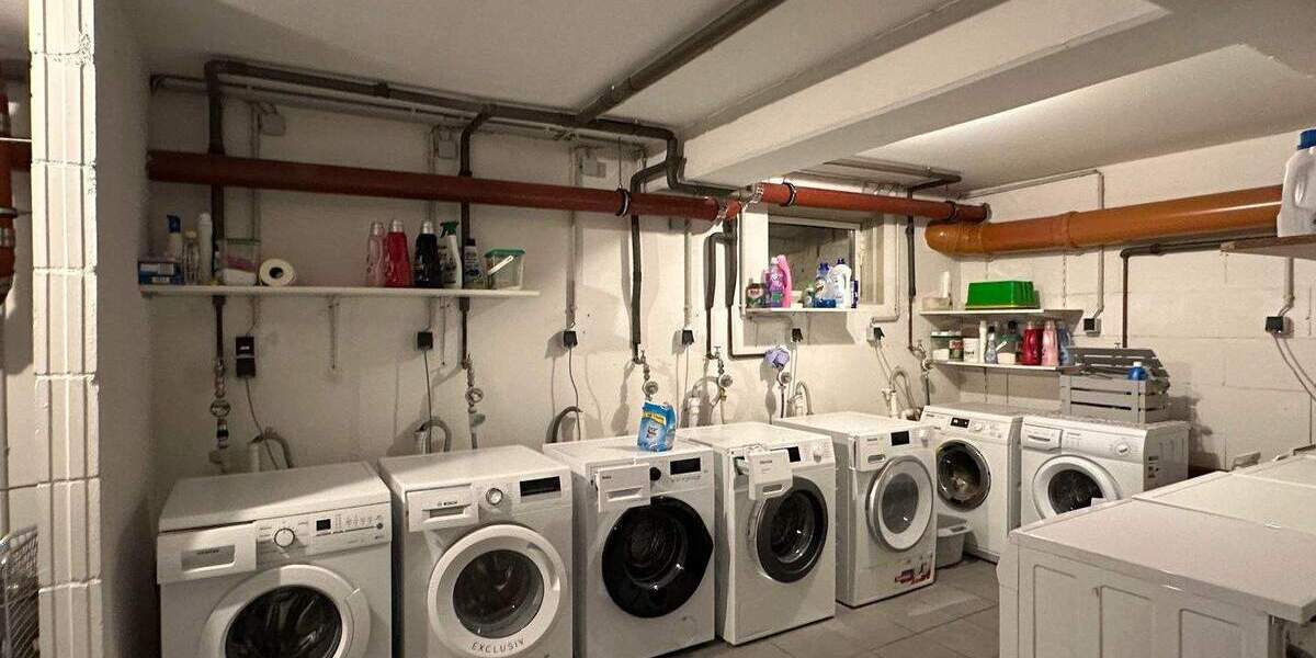 Großzügige, helle Wohnung, ca. 97 m² Wohnfläche, Tiefgarage 4 zimmer