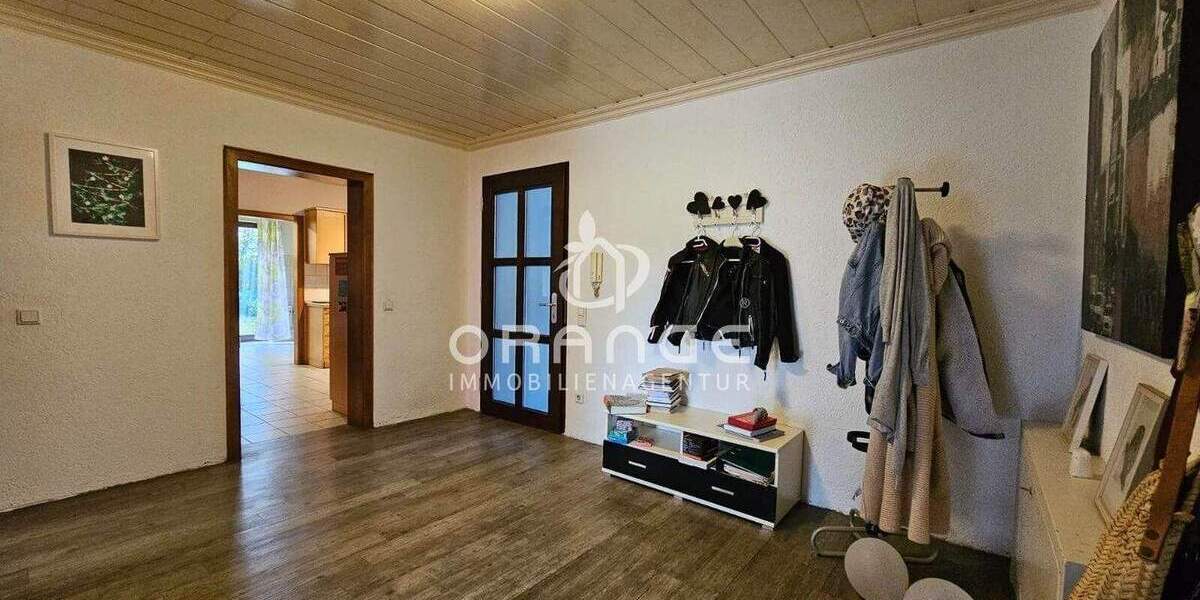 ***Großzügiges Zweifamilienhaus mit ca. 12.000 m² Traumgrundstück*** 1 zimmer