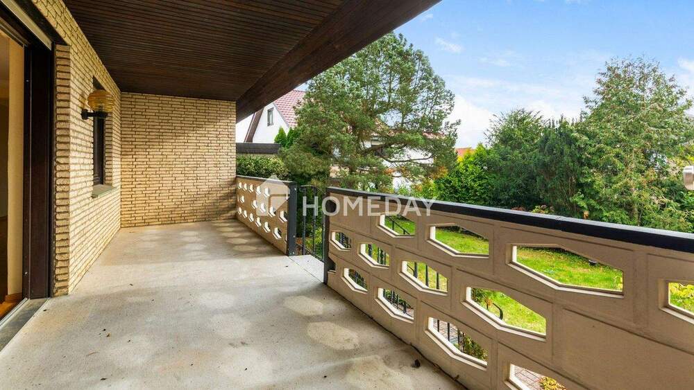 Familienfreundliches Einfamilienhaus mit großem Garten, Kamin und Doppelgarage 7 zimmer